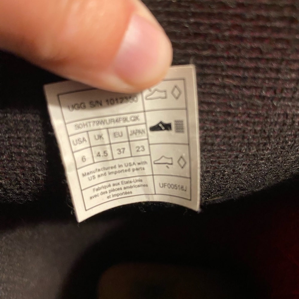 New!!! UGG red rain boots - Picture 2 of 6